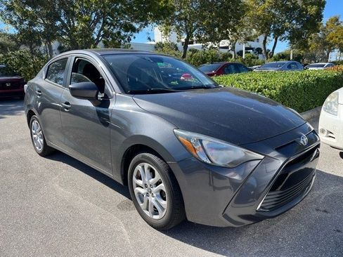 Used 2017 Toyota Yaris iA image 1