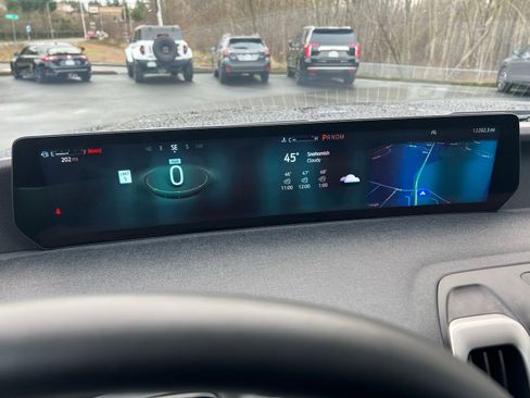 Used 2025 Ford Expedition Active image 12