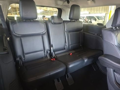 Used 2025 Ford Expedition Max Platinum AWD/4WD image 11