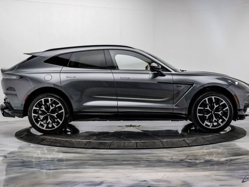 Used 2023 Aston Martin DBX 707 image 18