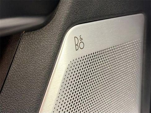 Used 2024 Ford F250 Platinum w/ FX4 Off-Road Package image 19