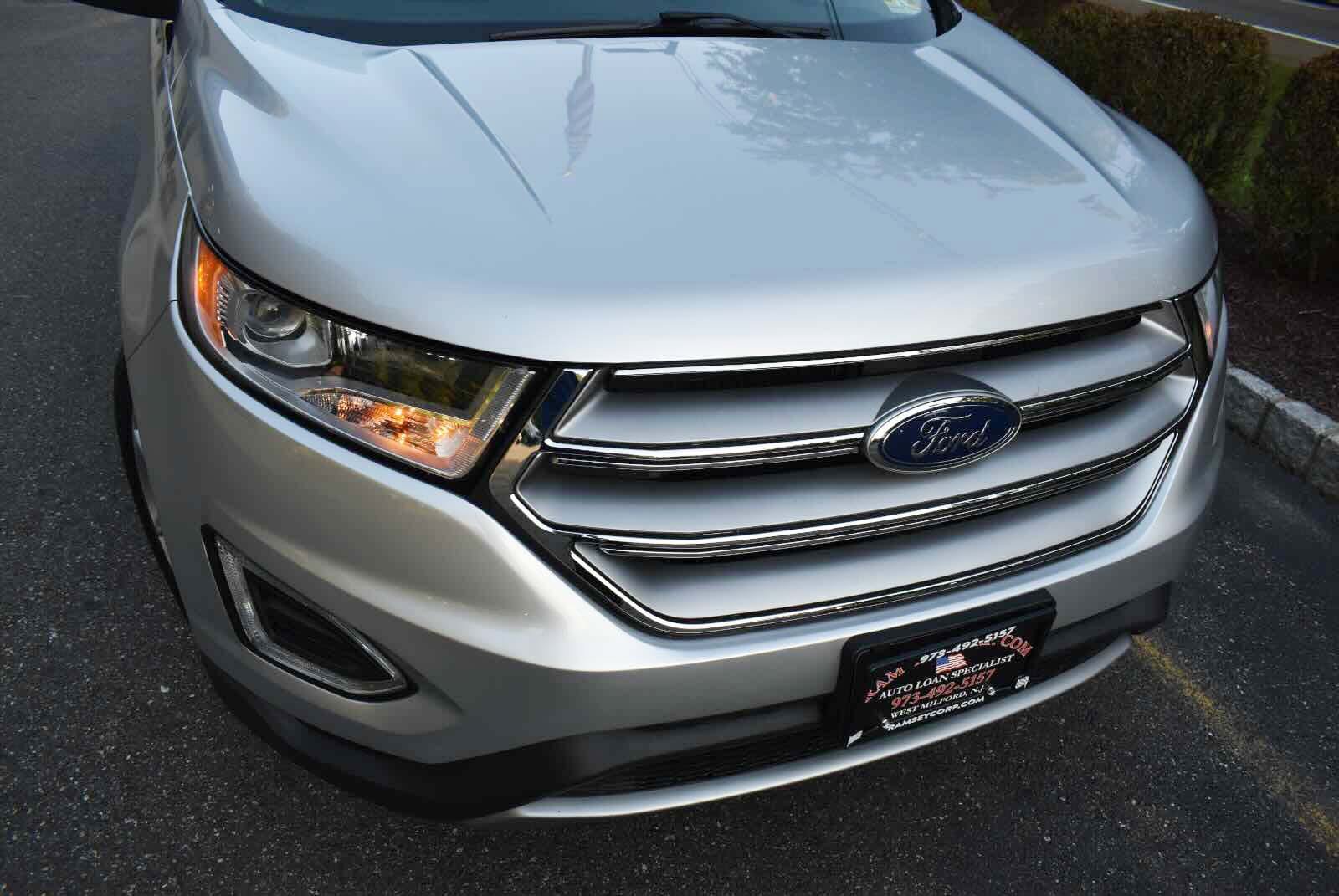 Used 2015 Ford Edge Titanium w/ Technology Package AWD/4WD image 56