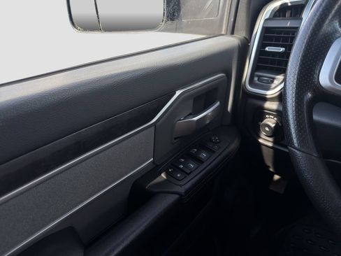 Used 2022 RAM 2500 Big Horn AWD/4WD image 25