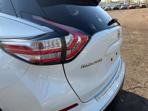 Used 2017 Nissan Murano S image 11