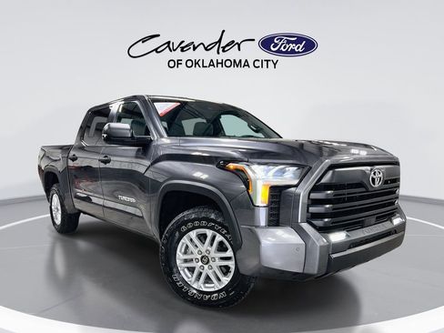 Used 2025 Toyota Tundra SR5 w/ SR5 Convenience Package AWD/4WD image 1