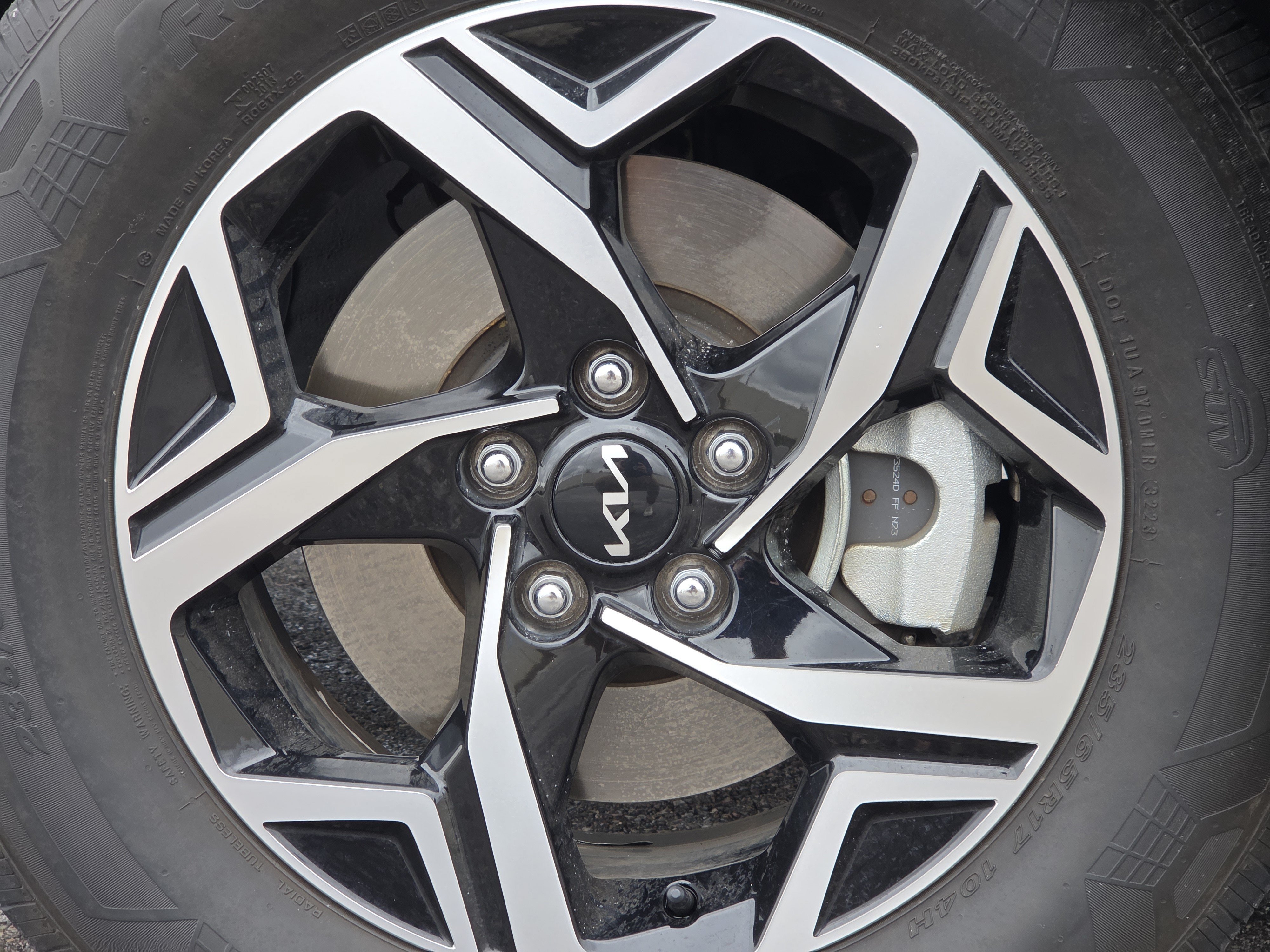 Used 2024 Kia Sportage LX AWD/4WD image 16
