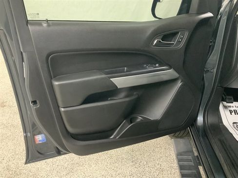 Used 2017 Chevrolet Colorado LT AWD/4WD image 17