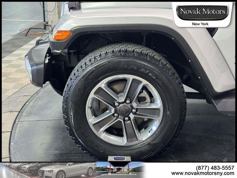 Used 2022 Jeep Wrangler Unlimited Sahara w/ Cold Weather Group image 5