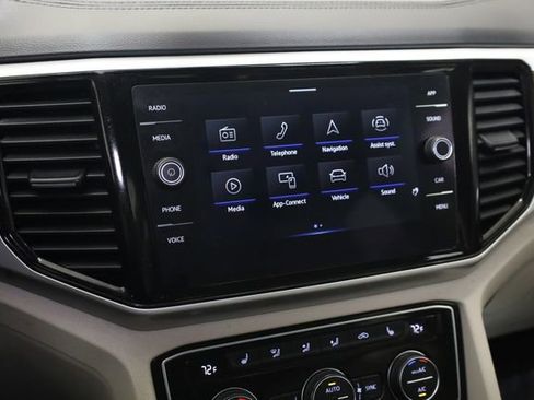 Used 2022 Volkswagen Atlas SE w/ Black Wheel Package image 19