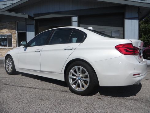 Used 2016 BMW 320i xDrive Sedan image 3