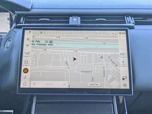 New 2026 Land Rover Range Rover Velar Dynamic SE image 13