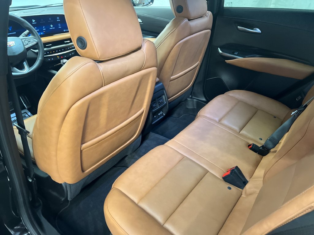 Used 2024 Cadillac XT4 Sport AWD/4WD image 38