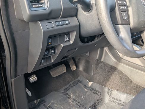 Used 2024 Nissan Frontier S w/ Technology Package image 17