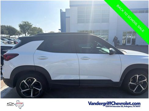 Used 2023 Chevrolet TrailBlazer RS w/ Sun and Liftgate Package FWD image 6