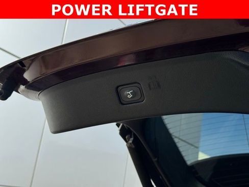 Used 2021 Ford Edge Titanium w/ Class II Trailer Tow Package AWD/4WD image 37