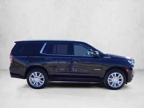 Used 2023 Chevrolet Tahoe High Country w/ Premium Package 2 AWD/4WD image 5