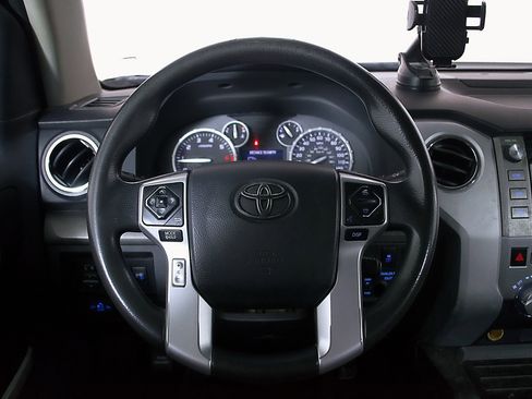 Used 2016 Toyota Tundra SR5 w/ SR5 Upgrade Package RWD image 25