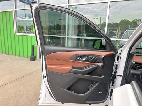 Used 2019 Chevrolet Traverse High Country w/ LPO, Floor Liner Package image 19