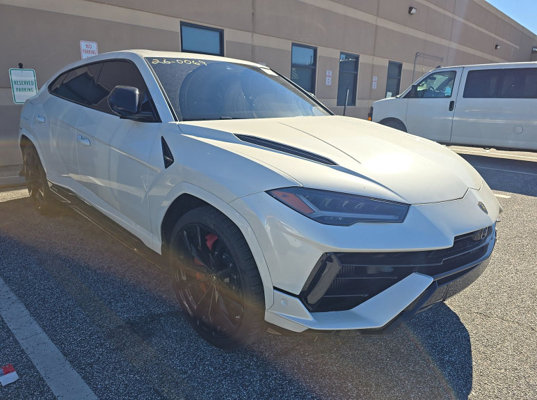 Used 2024 Lamborghini Urus S AWD/4WD image 1