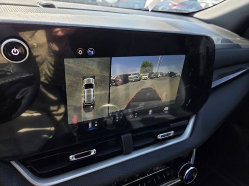 Used 2026 Chevrolet Equinox LT w/ Convenience Package II FWD image 21