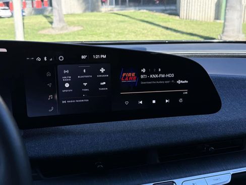 Used 2024 Lucid Air Pure image 18