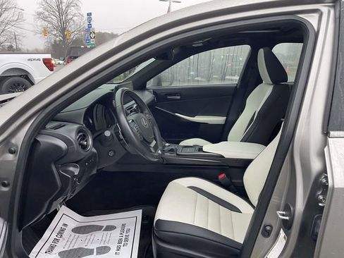 Used 2023 Lexus IS 350 F Sport w/ Navigation Package image 15