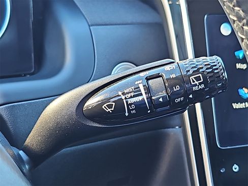 Used 2024 Hyundai Tucson Limited image 19