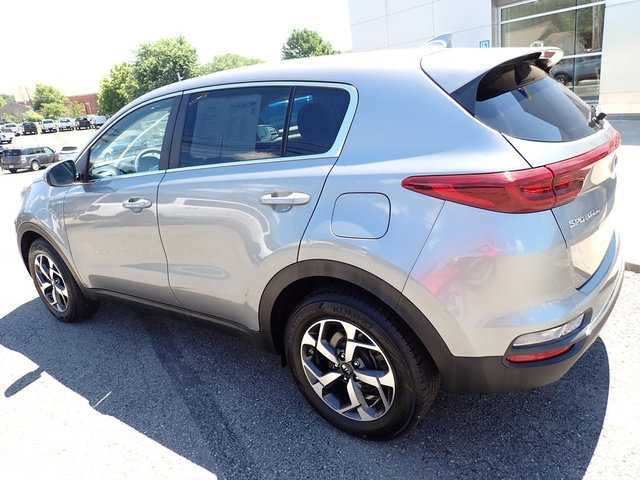 Used 2020 Kia Sportage LX AWD/4WD image 3