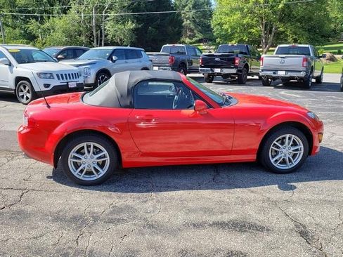 Used 2011 MAZDA MX-5 Miata Sport w/ Convenience Pkg RWD image 8