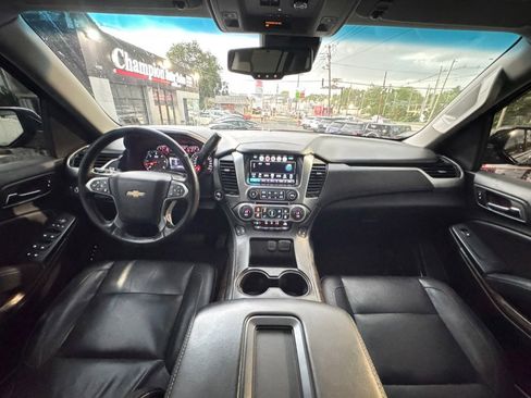 Used 2019 Chevrolet Suburban LT AWD/4WD image 46