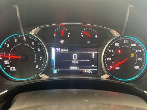 Used 2018 Chevrolet Equinox LT w/ Sun & Infotainment Package image 9