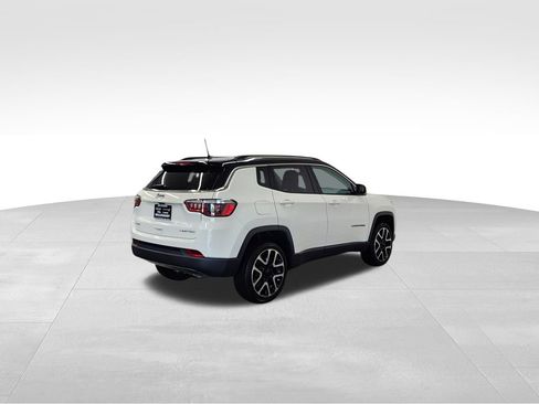 Used 2018 Jeep Compass Limited AWD/4WD image 8