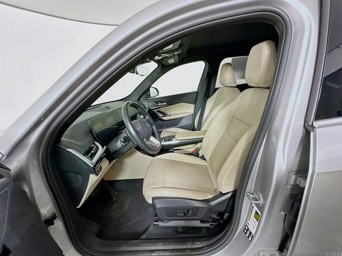 Used 2025 BMW X1 xDrive28i AWD/4WD image 13