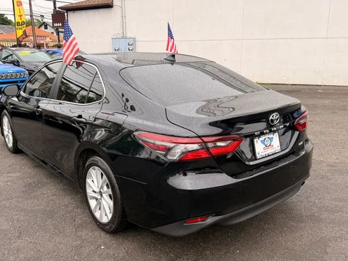 Used 2024 Toyota Camry LE w/ Convenience Package FWD image 5