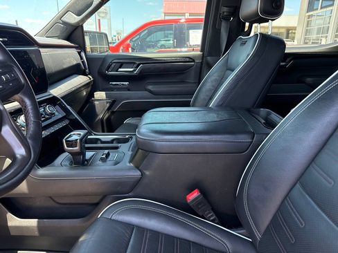 Used 2023 GMC Sierra 1500 AT4X AWD/4WD image 17