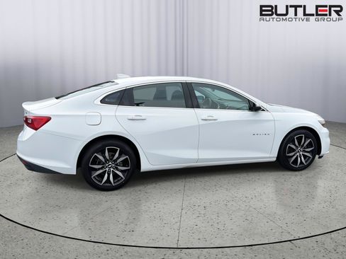 Used 2018 Chevrolet Malibu LT FWD image 7
