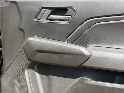 Used 2024 Chevrolet Colorado Trail Boss w/ Technology Package AWD/4WD image 30