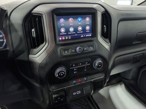 Used 2021 Chevrolet Silverado 2500 Custom w/ Custom Value Package image 10