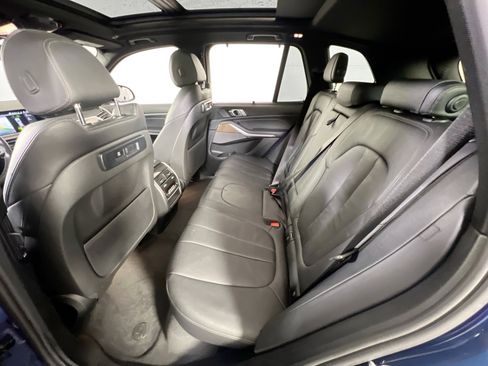 Used 2021 BMW X5 xDrive40i w/ M Sport Package image 25