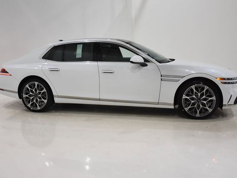 New 2025 Genesis G90 3.5T image 3