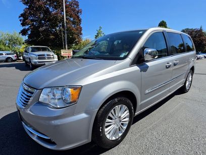 Used 2015 Chrysler Town & Country Touring-L