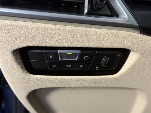 New 2026 BMW 330i Sedan w/ Convenience Package RWD image 28
