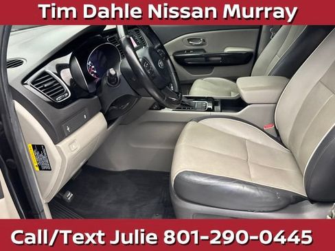 Used 2015 Kia Sedona EX FWD image 25