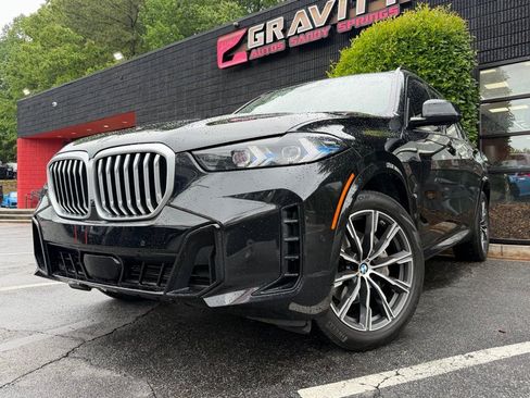 Used 2024 BMW X5 xDrive40i w/ M Sport Package AWD/4WD image 2
