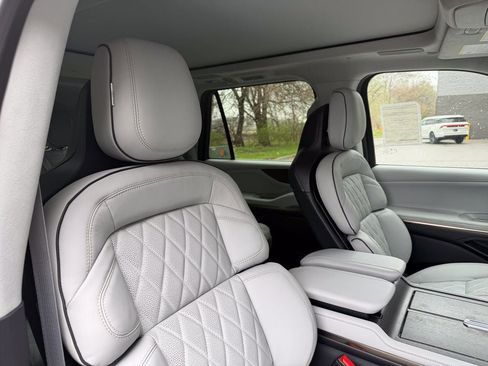 New 2026 Lincoln Navigator Black Label image 34