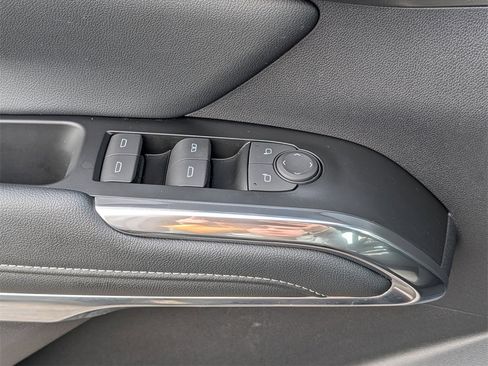 Used 2024 Chevrolet Traverse LT image 24