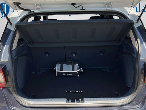 Certified 2024 Hyundai Venue Limited FWD image 9