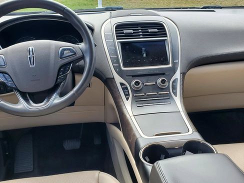 Used 2018 Lincoln MKX Reserve w/ Lincoln MKX Climate Package image 7