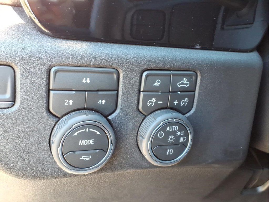 Used 2026 Chevrolet Silverado 2500 LT w/ Trail Boss Package AWD/4WD image 15
