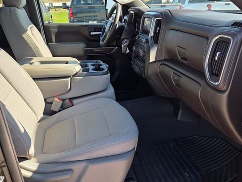 Used 2022 Chevrolet Silverado 2500 LT w/ Z71 Off-Road Package image 13